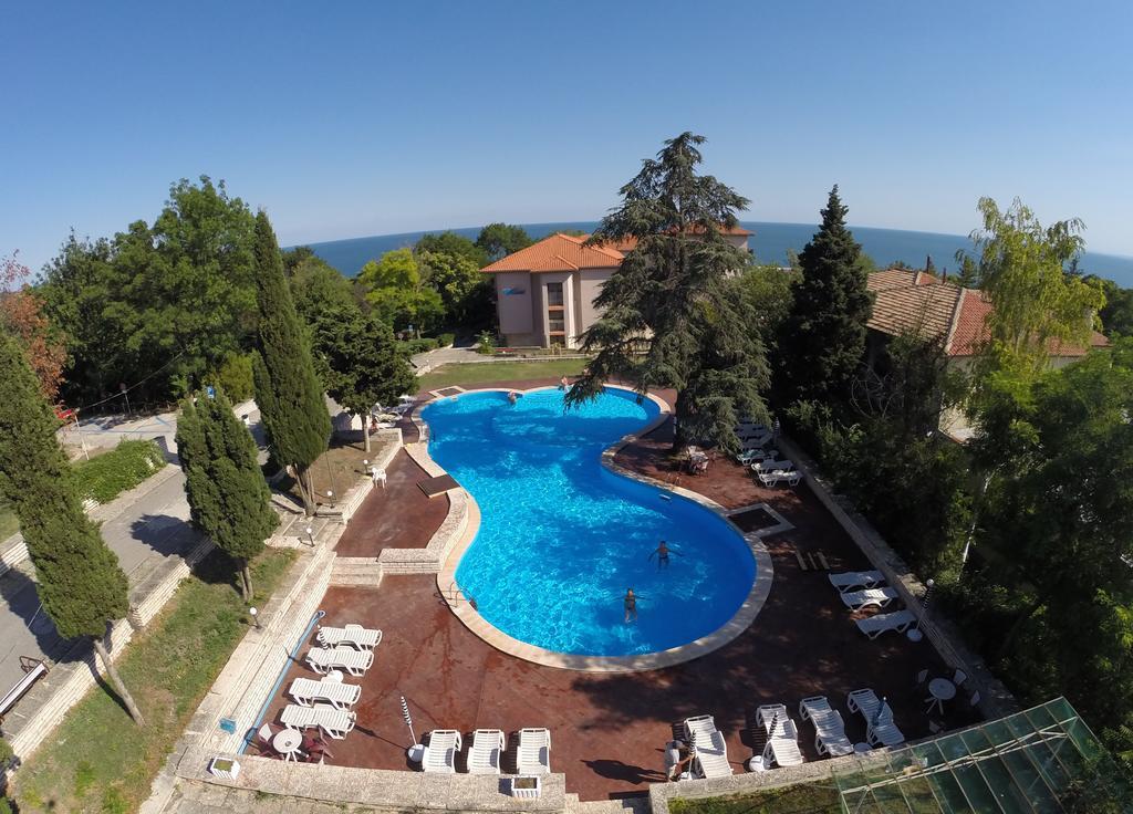 Bisser Hotel - Free Parking - Free Pool Access Balçık Dış mekan fotoğraf